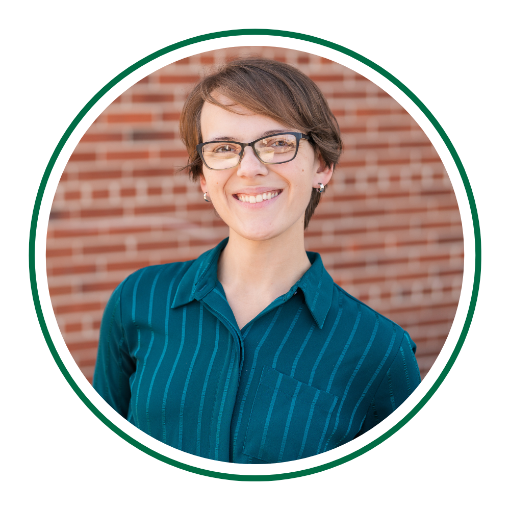 Judy Dezse Headshot